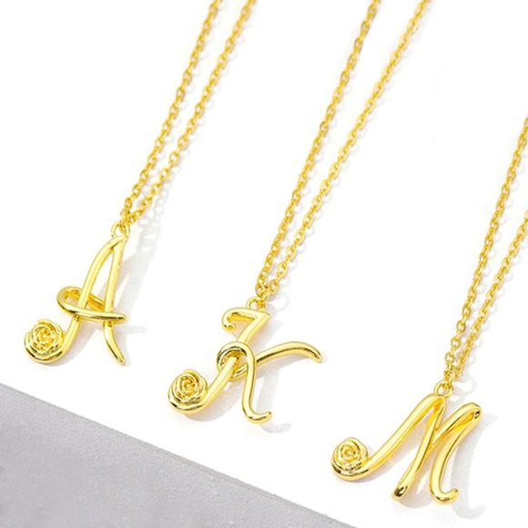 Letter Flower Necklace - Letter P - Picture 8 of 8